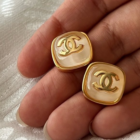 CHANEL Gold Cream Square Earrings - Picture 1 of 16
